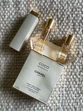 CHANEL Coco Mademoiselle Travel Spray Set ✨💛